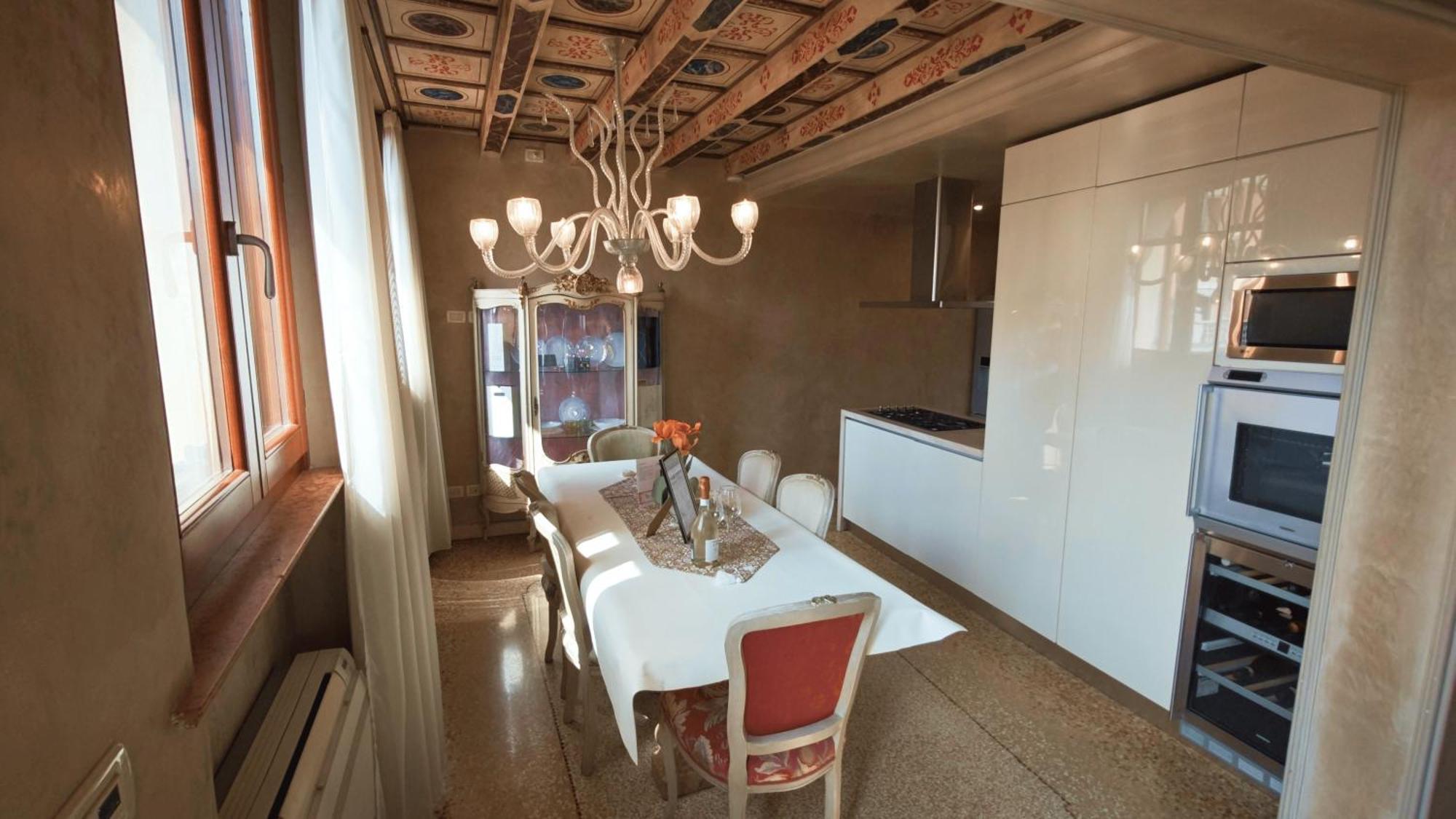 Opera Luxury Apartment Верона Екстериор снимка
