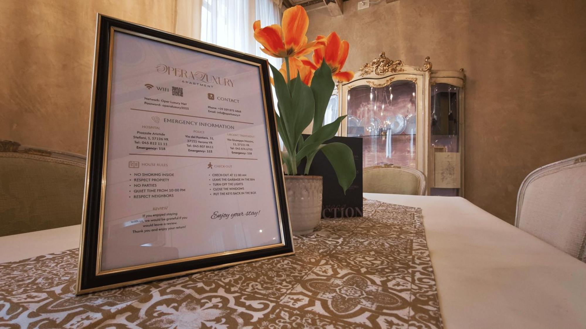 Opera Luxury Apartment Верона Екстериор снимка