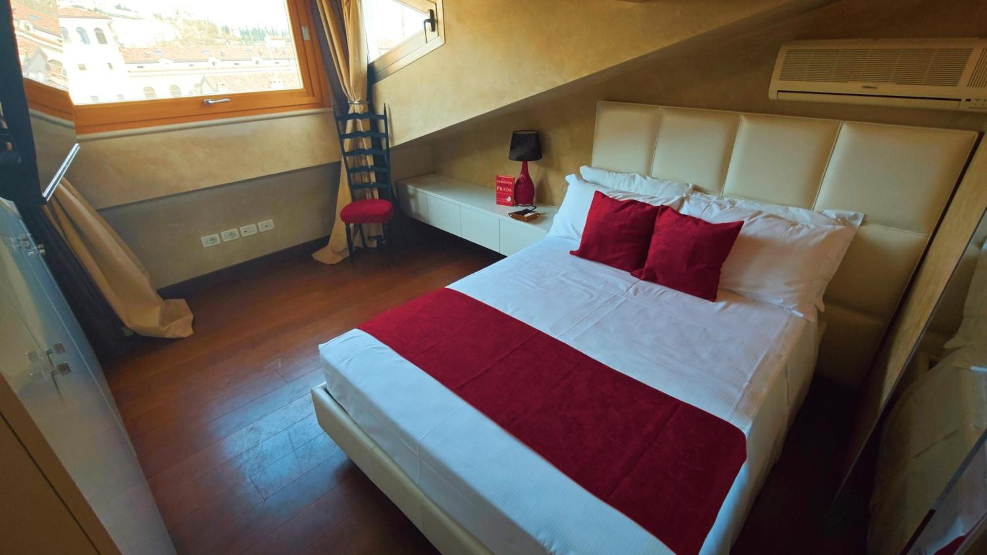 Opera Luxury Apartment Верона Екстериор снимка