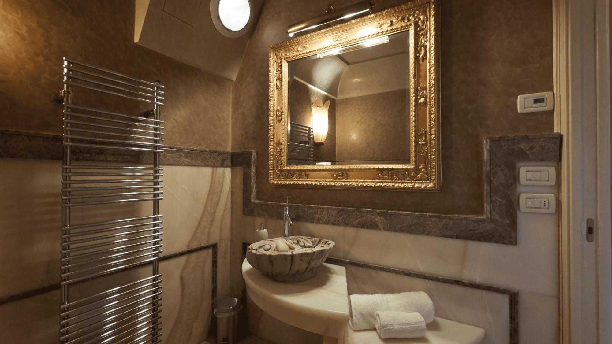 Opera Luxury Apartment Верона Екстериор снимка